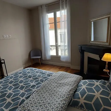 Colombes Apartment